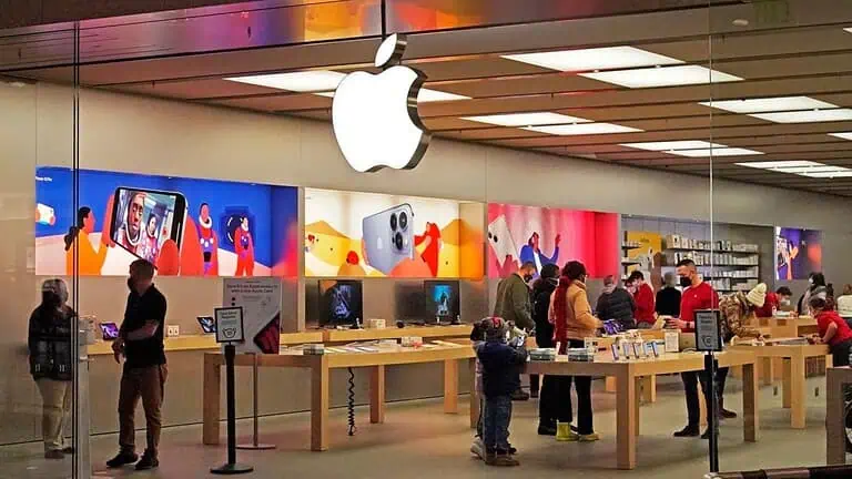 New Apple store in Zurich