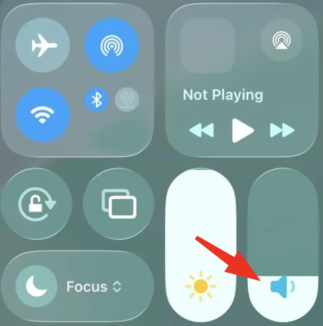 Screenshot showing Control Center volume slider 