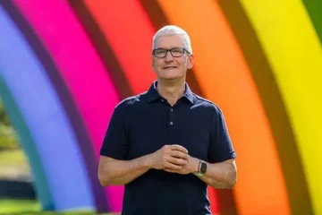 iPhone 18 Pro concept with variable aperture camera lens.