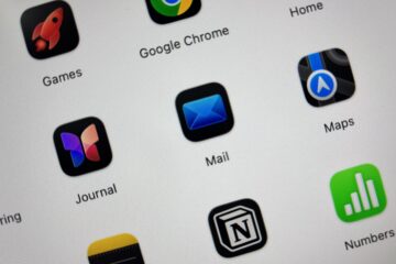 Mac Applications view highlighting the Mail app icon