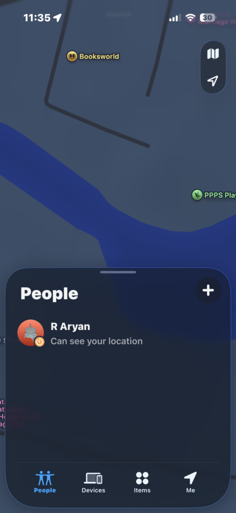 Opening a contact who can see your location in Find My.