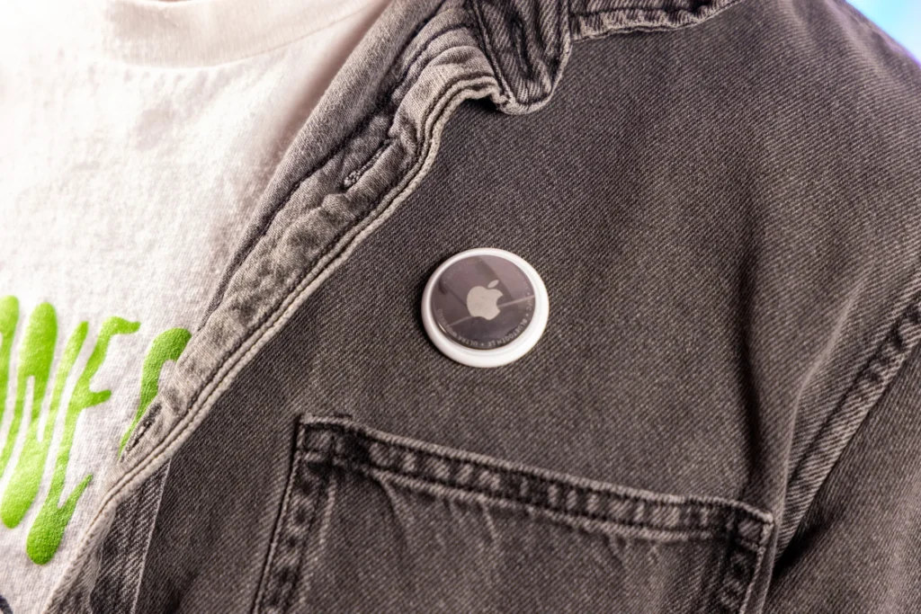 apple ai pendant wearable 
