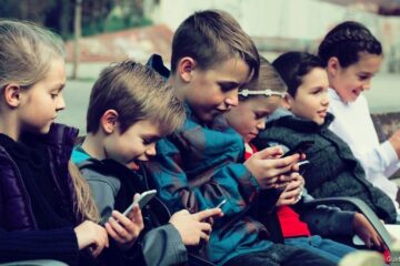 Apple Users Face UK Social Media Ban Without Clear Age Verification Plan — AI
