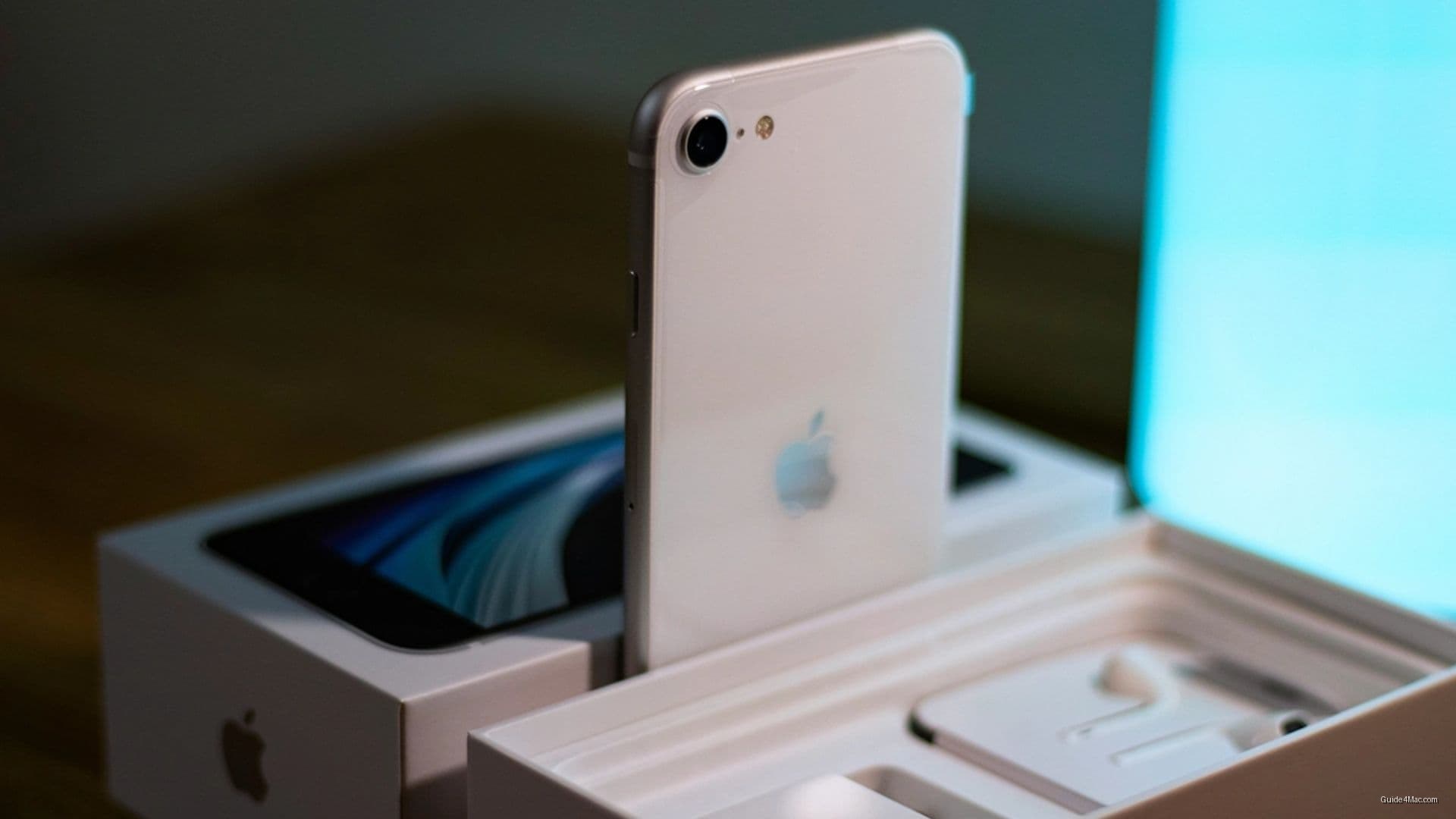 IPhone 16e Refurbished Drops to $419, $180 Below Launch Price — iPhone