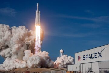 SpaceX Phone Prototype Signals Musk's Long Game Against Apple — AI